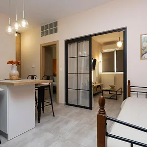 3c's Thess :central, Cosy & Convenient Selanik