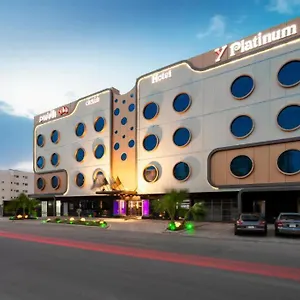 فندق Y Platinum **